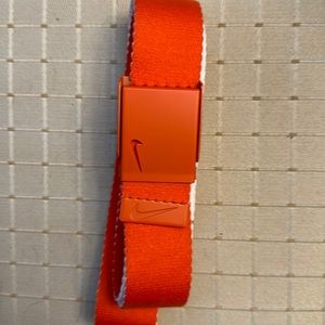 Nike golf belt-never worn